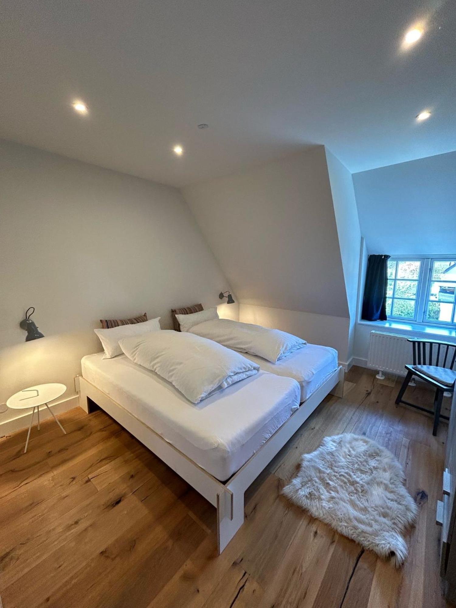 Kapitaenshaus Von 1712 - Neu Saniert Apartment Nieblum Bagian luar foto